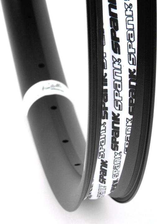 Actual product image Spank Oozy Trail 395+ rim 27.5 inch - black (27.50")