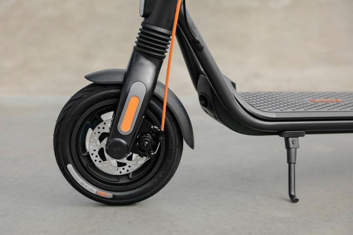 Immagine prodotto Segway-Ninebot F2 Pro D (20 km/h, 55 km, 450 W)