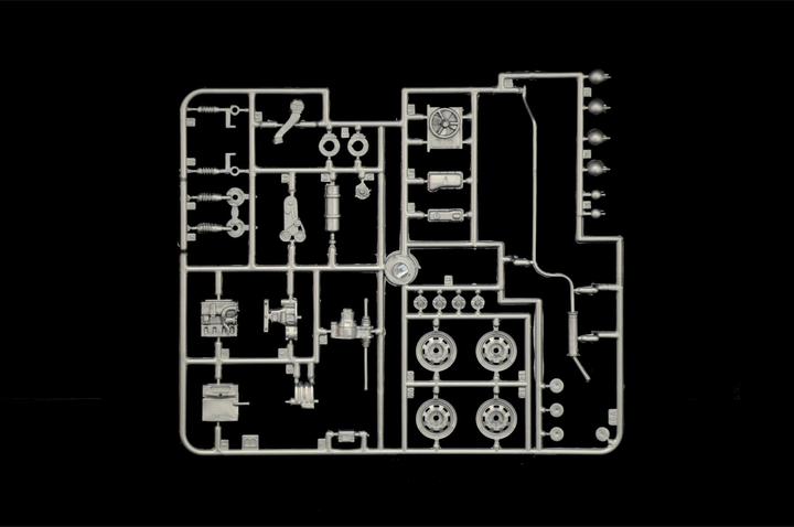 Produktbild 1:24 VW Golf Mk.I POLIZEI