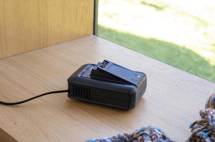 Productafbeelding Bosch AL 18V-44 lader, 1600A031X0 (18 V)