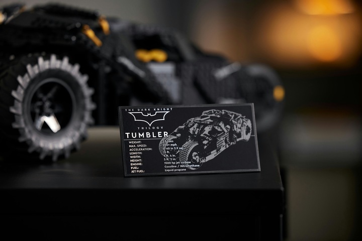 Actual product image LEGO Batmobile Tumbler (76240, LEGO DC, LEGO Rare Sets)