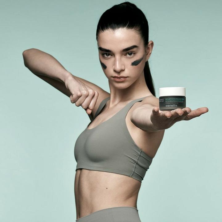 Immagine prodotto Sensilis PEEL NERO RESURFACENTE peeling rivitalizzante 50 gr (Scrub detergente, 50 ml)