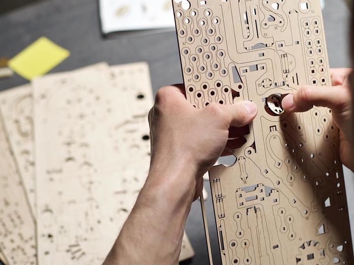 Produktbild Ugears Murmel-Kettenbahn