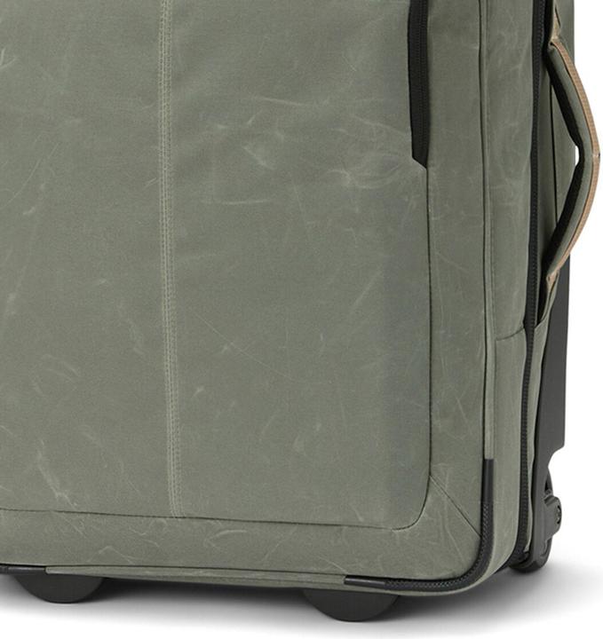 Actual product image Dakine Carry On Roller 42L, Mulled Basil (42 l)