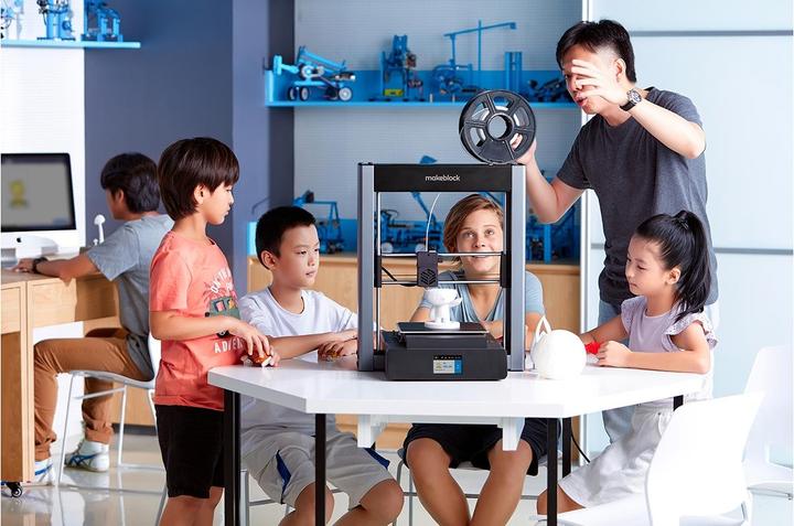 Actual product image Makeblock mCreate 3D Printer