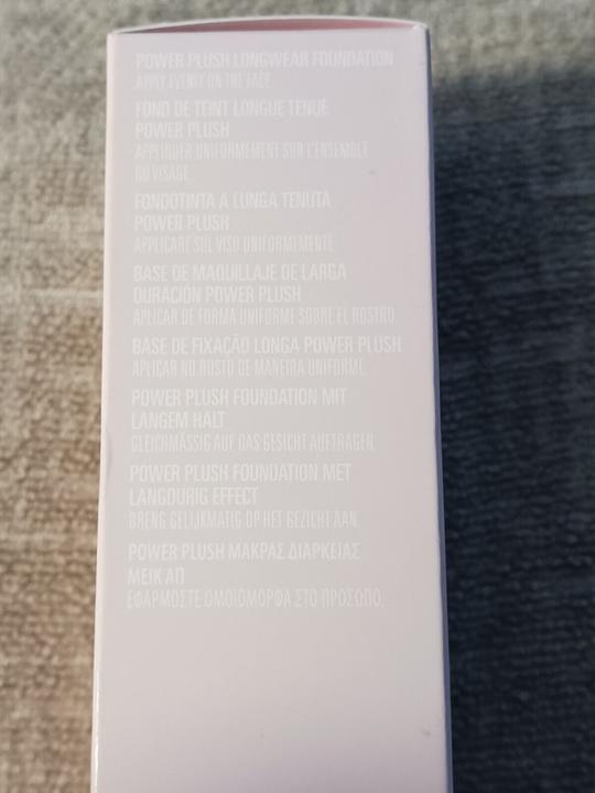 Actual product image Kylie Jenner Kylie Cosmetics Power Plush Longwear Foundation 30 Ml (4N)