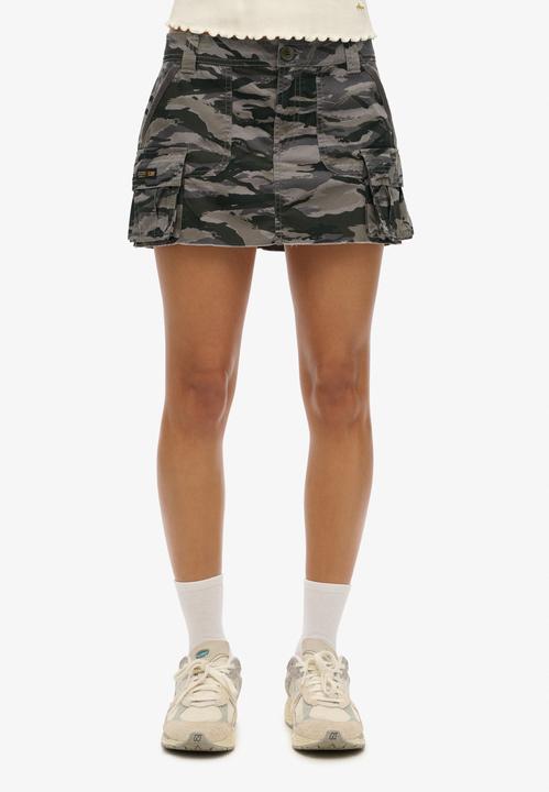 Produktbild Superdry Utility Parachute Rock (38)