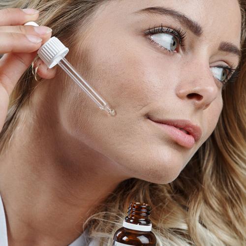 Produktbild Australian Bodycare Tea Tree Oil Hyaluronic Serum (30 ml)