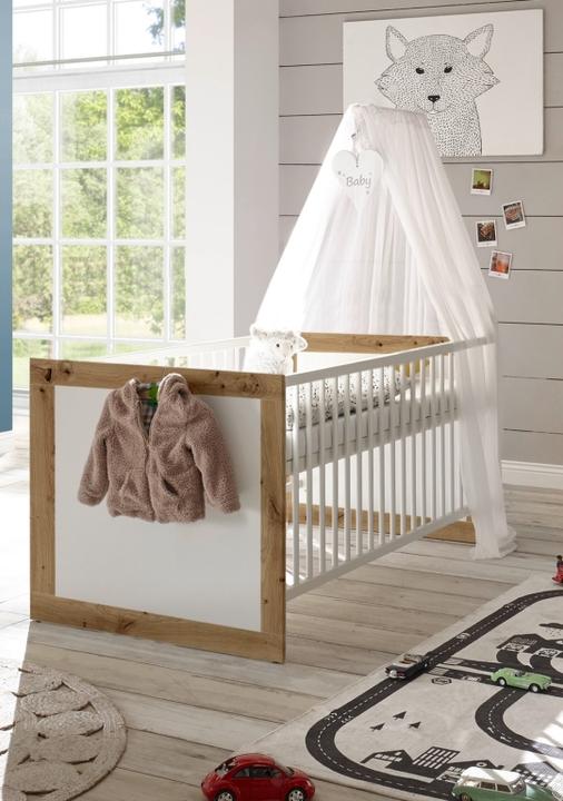 White combined with Artisan oak wood reproduction