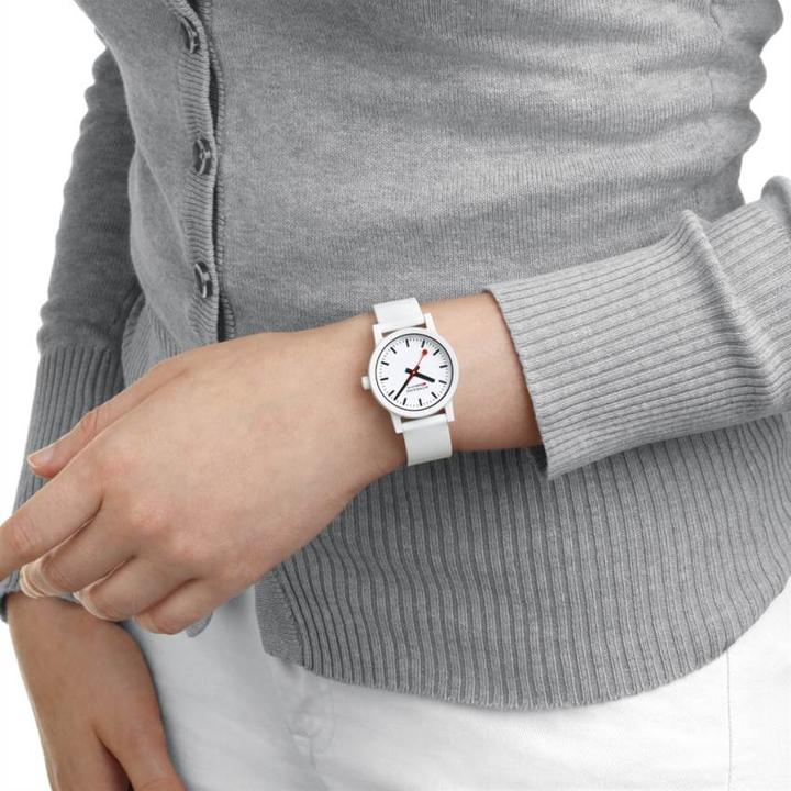 Produktbild Mondaine essence (Swiss Made, 32 mm)