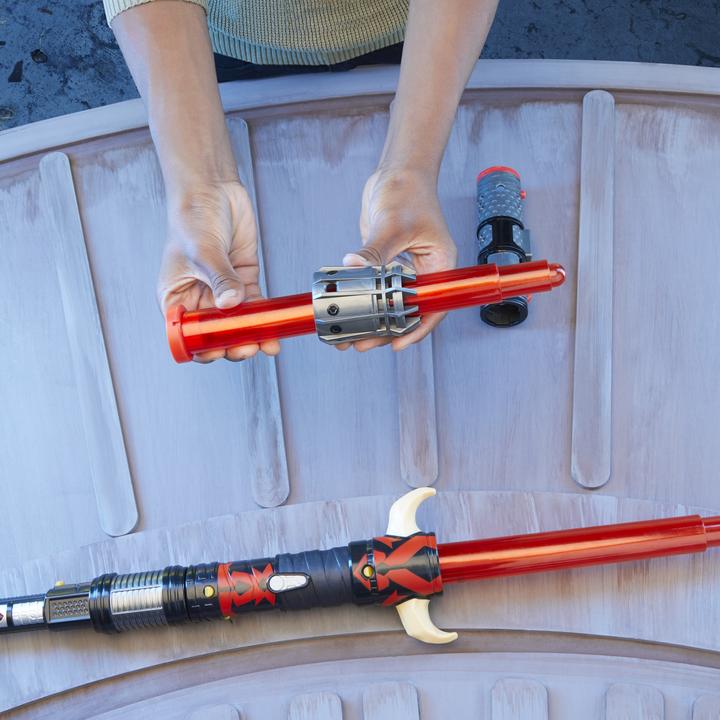 Produktbild Hasbro Lightsaber Forge Darth Maul