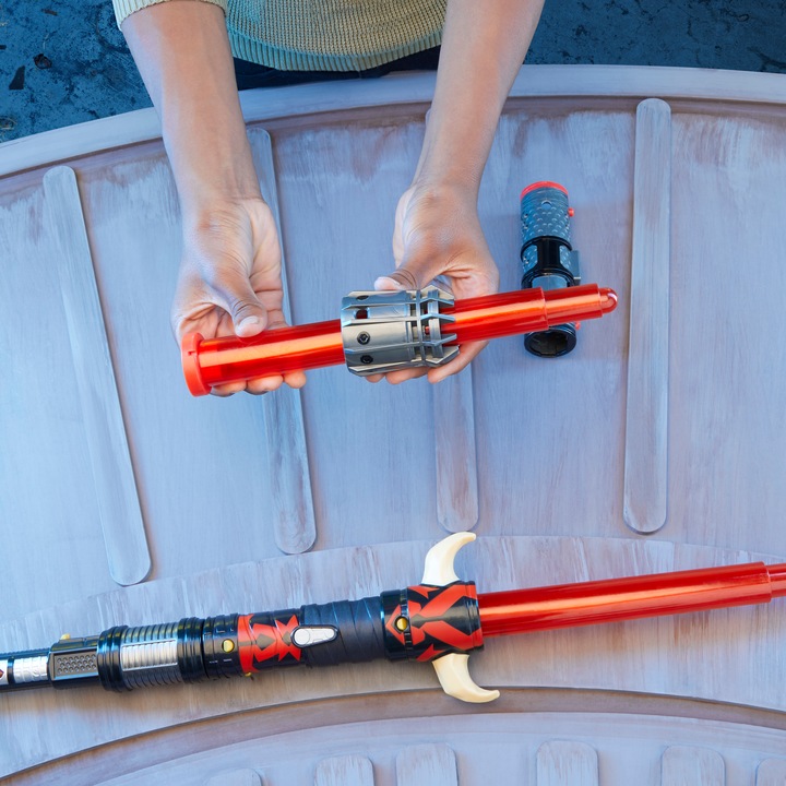 Produktbild Hasbro Lightsaber Forge Darth Maul