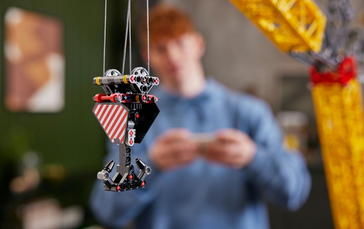 Produktbild LEGO Liebherr LR 13000 Raupenkran (42146, LEGO Technic)