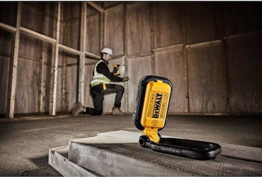 Image du produit DeWalt Lampe de travail à LED, 1000 lumens, batterie interne rechargeable, IP54, (DCL182-XJ) (1000 lm)