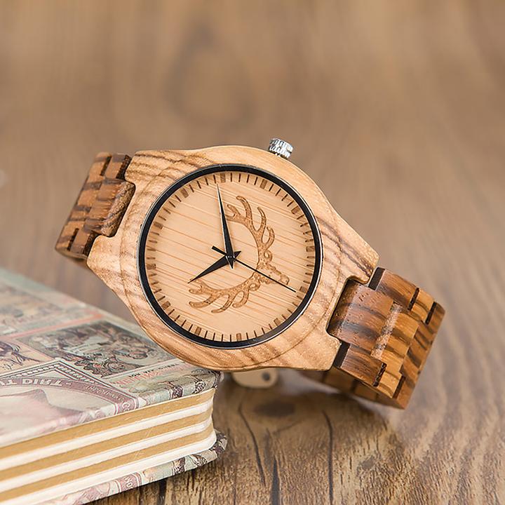 Produktbild Natura Punto Sportliche Uhr aus Bambus mit Waldhirschkopf, Holzarmband (Sportuhr)