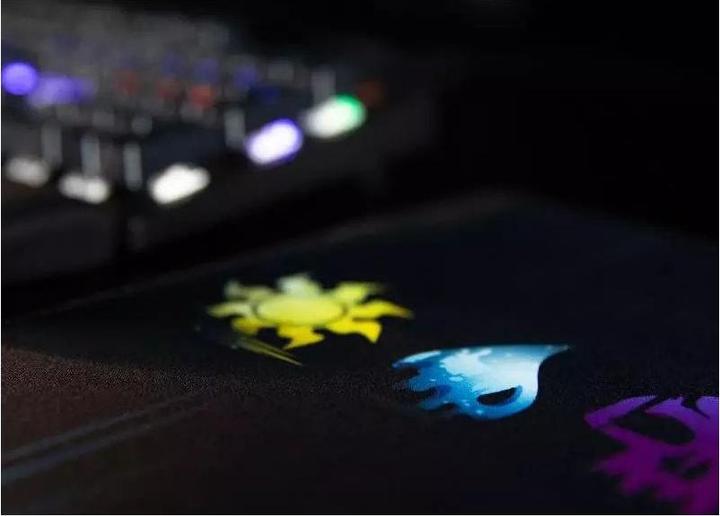 Produktbild Konix Magic Mousepad (S)