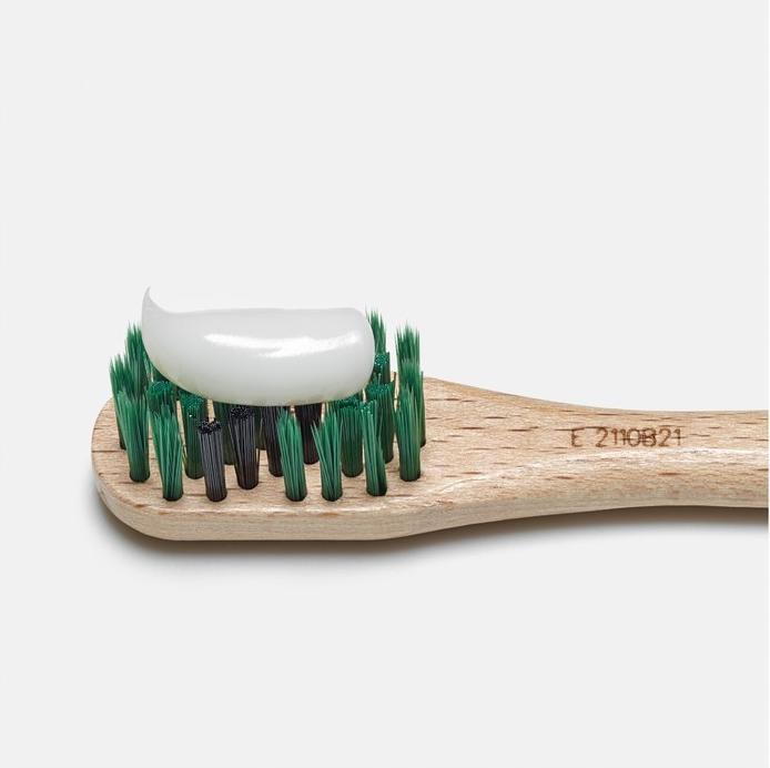 Produktbild vVardis RHEINHOLZ Holzzahnbürste Soft hellgrau/schwarz+grün/schwarz (Weich, 2 x)