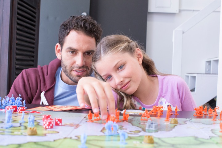 Produktbild Hasbro Gaming Risiko Refresh (Deutsch)