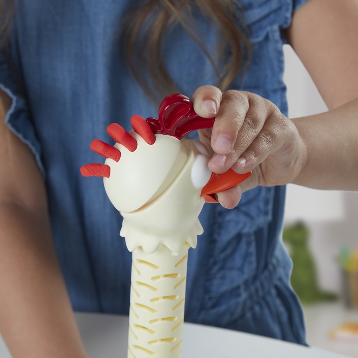Actual product image Play-Doh Animal Crew - Cluck-a-Dee