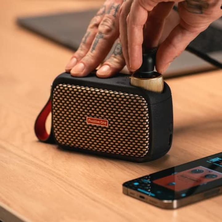 Produktbild Positive Grid Spark GO Smart Guitar & Bass Amp | Bluetooth Speaker (Bass, Gitarre, 5 W)