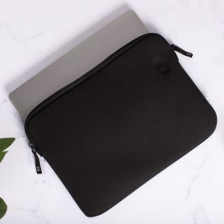 Actual product image MW Cover Mbp/Air 13 Basics Life Blk/Wh (13", Apple)