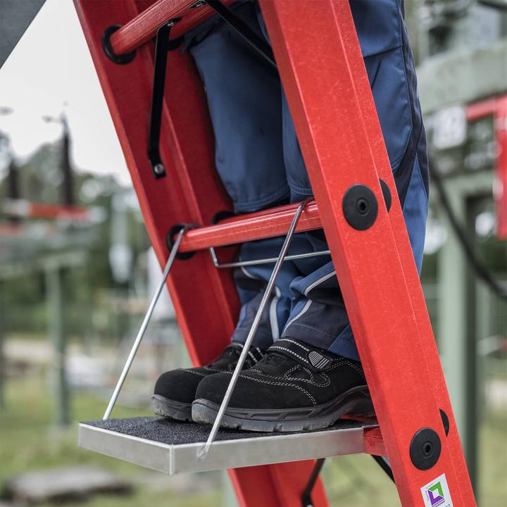 Productafbeelding Munk Inhangbordes/plankje, voor sportladders, gemaakt van traanplaat, LxB 300x284mm (Steigers, 30 cm)