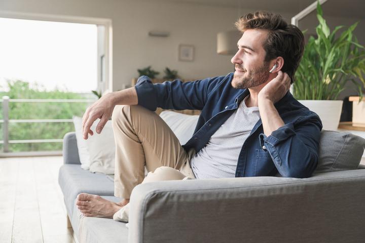 Produktbild Cellularline Wireless Tiny weiss True Wireless In-Ear Headset für bluetoo BTTINYTWSW (Keine Geräuschunterdrückung, 15 h, Kabellos)