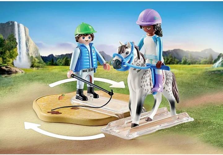 Actual product image Playmobil Modern riding school (71637, Playmobil Horses of Waterfall)