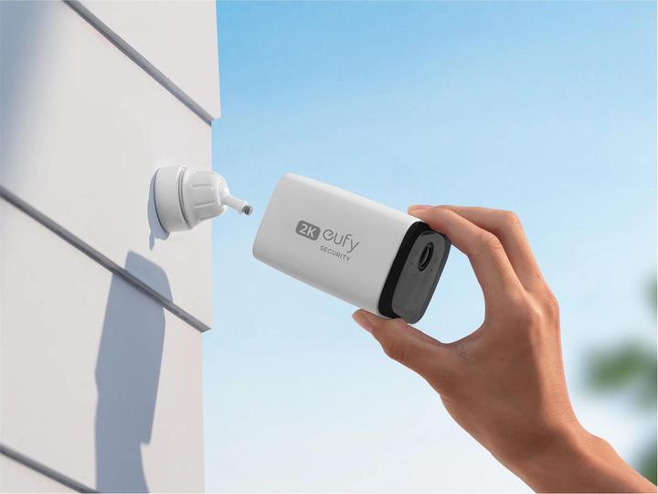 Produktbild eufy Solocam C210 inkl. Solarpanel (2048 x 1080 Pixel)
