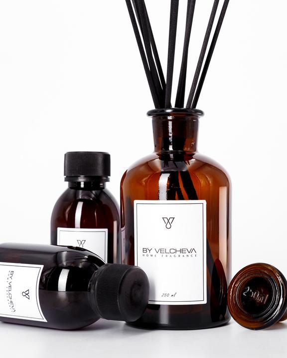 Actual product image By Velcheva Raumduft Mikado - Carolina