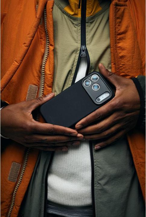 Productafbeelding Decoded Silicone Backcover Apple iPhone 17 Pro Max Phantom Black (Apple iPhone 17 Pro Max)