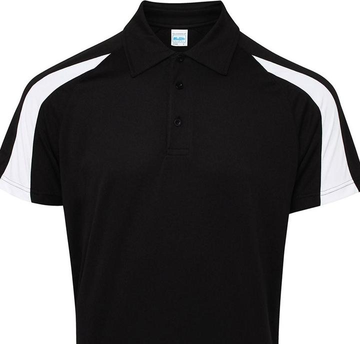 Arktisch Weiss, Pechschwarz