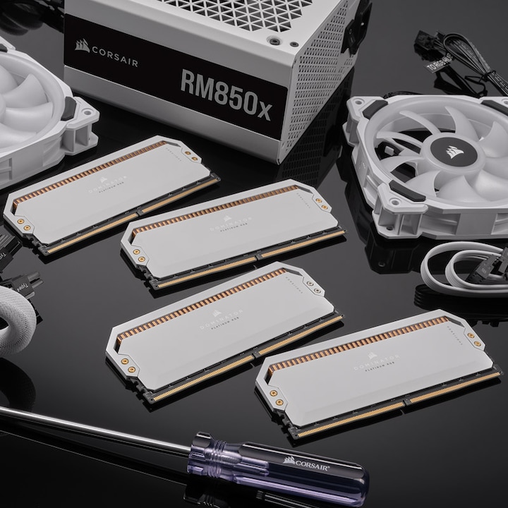 Image du produit Corsair Dominator Platinum RGB (2 x 16GB, 6200 MHz, RAM DDR5, DIMM)