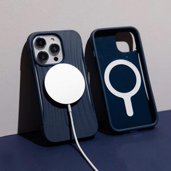 Produktbild X-Doria Raptic Clutch Case für iPhone 14 Pro Max mit blauer MagSafe-Abdeckung (Apple iPhone 14 Pro Max)