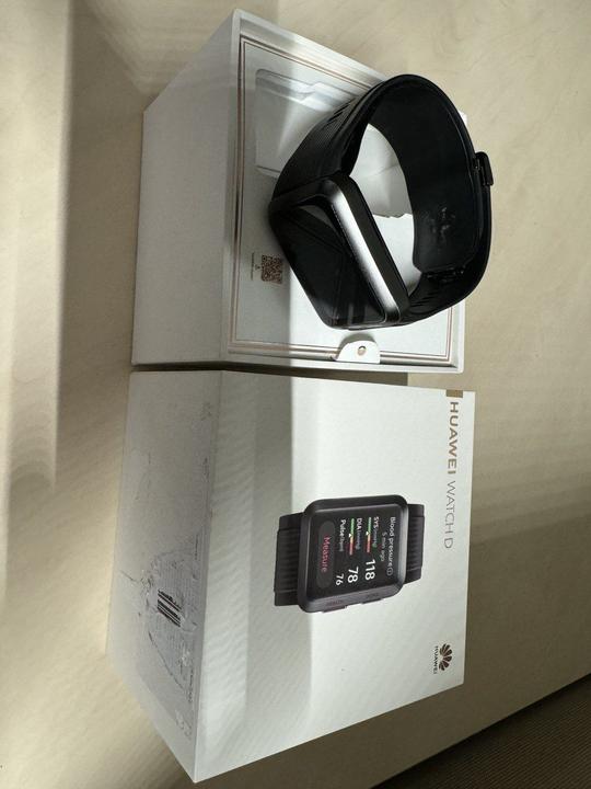 Actual product image Huawei Watch D (42 mm)