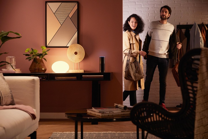 Immagine prodotto Philips Hue White & Color Ambiance BT (E27, 9.50 W, 806 lm, 2 x, F)