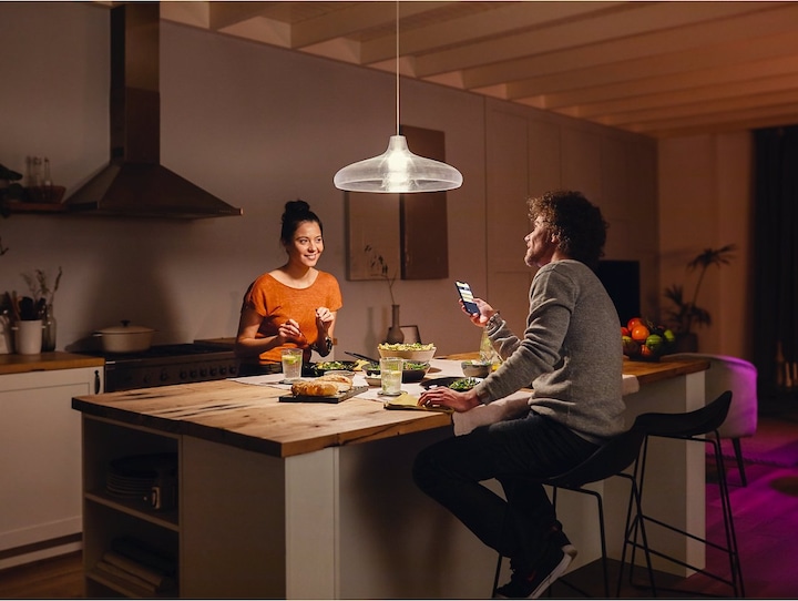 Immagine prodotto Philips Hue Tonalità Bianco (E27, 15.50 W, 1600 lm, 1 x, F)