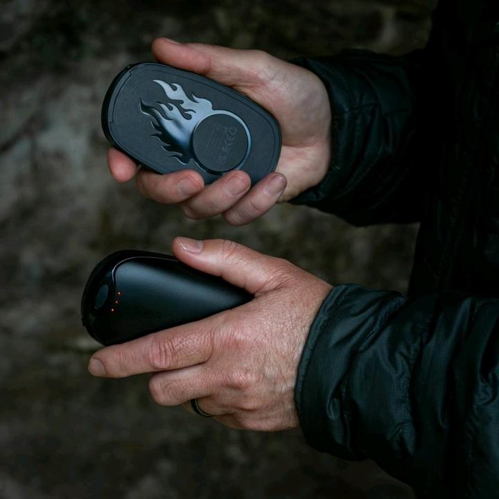Productafbeelding Lifesystems Oplaadbare Dual Palm Handwarmer, USB & USB C poorten