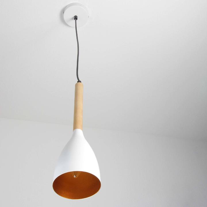 Helles Holz, Rotgold, Weiss