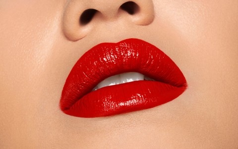 Actual product image Pupa Milano Vamp! 303 Iconic Red 3.5g (303 Iconic Red)