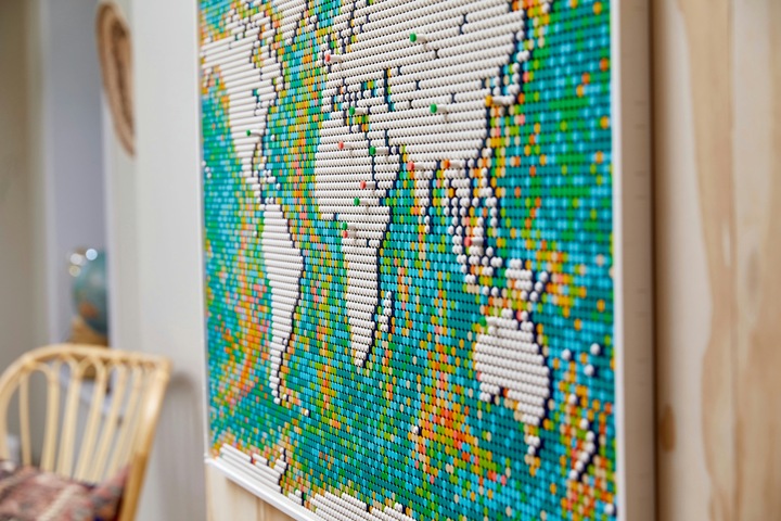 Actual product image LEGO World map (31203, LEGO Art, LEGO Rare Sets)