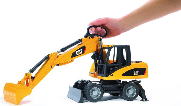 Productafbeelding Bruder Cat graafmachine op wielen
