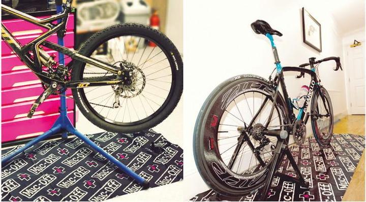 Produktbild Muc-Off Bike Mat Werkstattmatte (918 ml, Pflegeset)