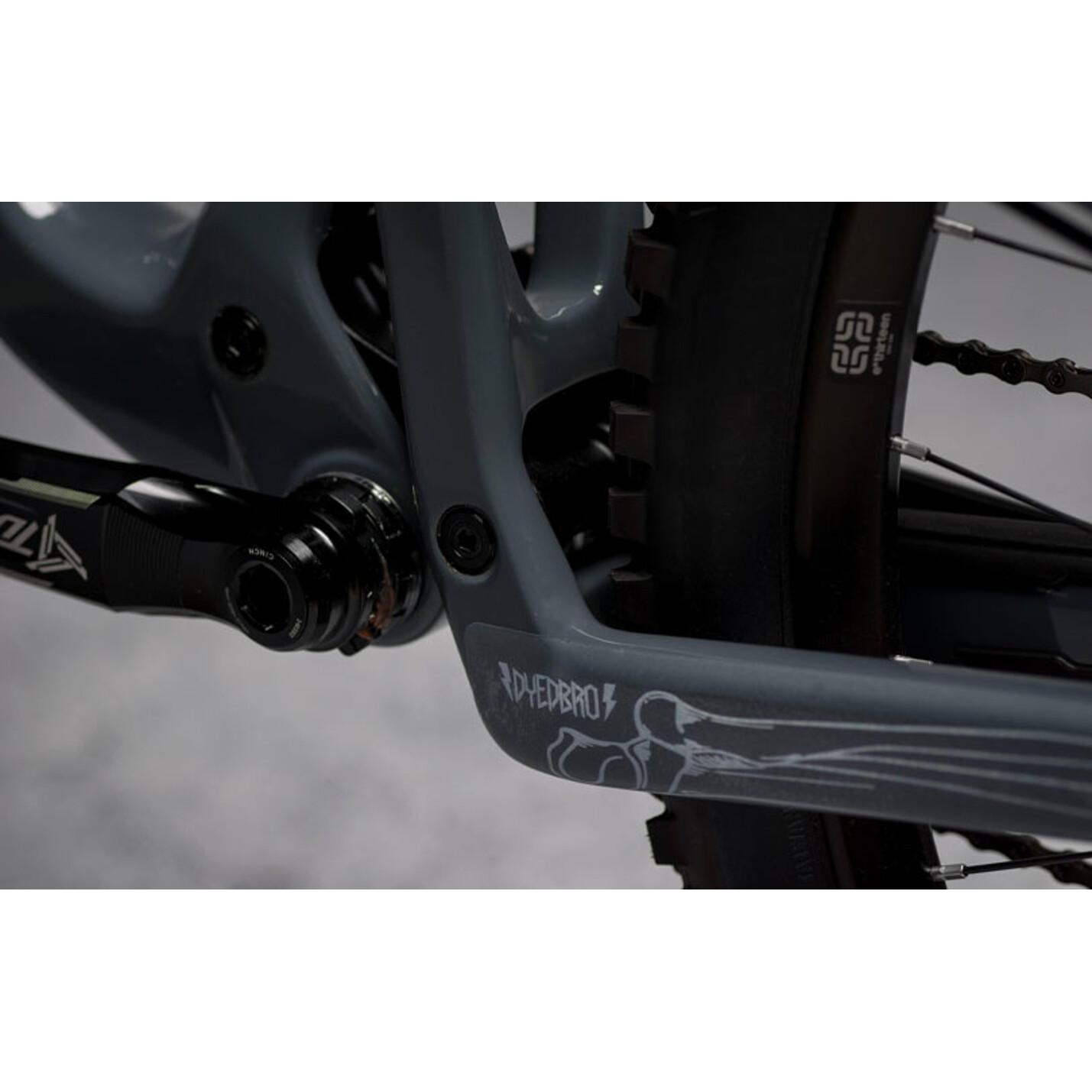 Thumbnail - Dyedbro, Protektoren, (One Size, Einzelstück)