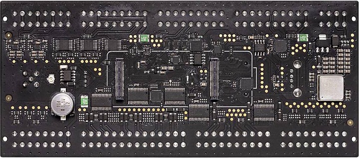 Actual product image Arduino Expansion board Portenta Machine Control