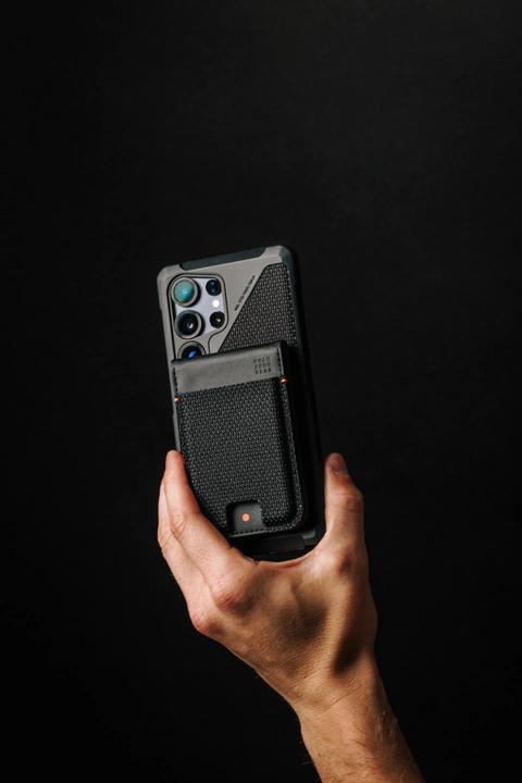 Image du produit UAG Metropolis Magnetic Wallet Stand