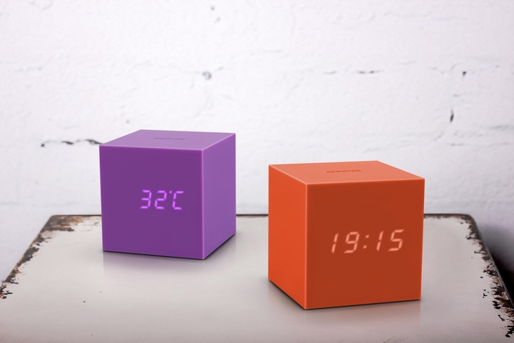 Actual product image Gingko Gravity Cube Click Clock