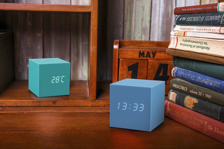 Actual product image Gingko Gravity Cube Click Clock
