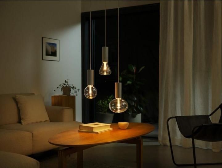 Immagine prodotto Philips Hue Globo gigante con guida luminosa bianca e a colori (E27, 6.80 W, 500 lm, 1 x, G)