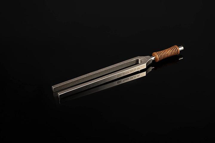 Produktbild Meinl Therapie Stimmgabel – Venus 221.23 Hz/ A3